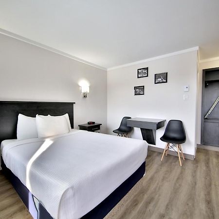 Motel Newstar 拉瓦尔 外观 照片