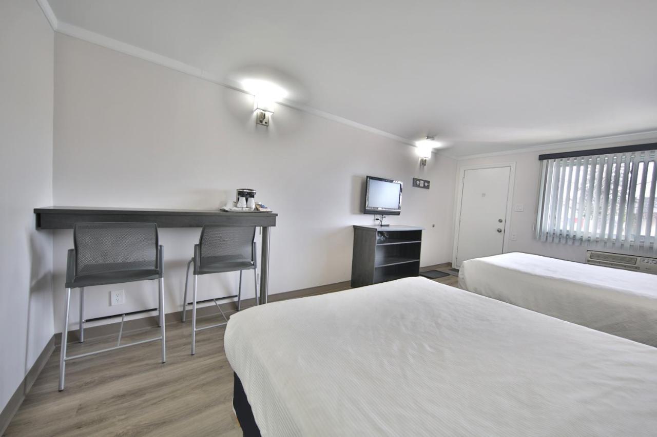 Motel Newstar 拉瓦尔 外观 照片
